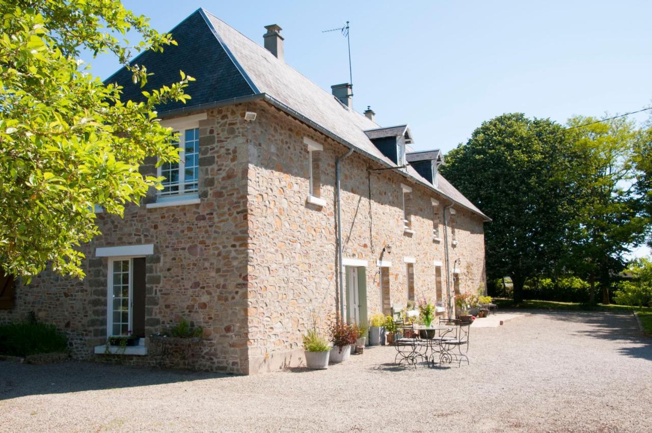 La Maison Des Tilleuls Saint-Germain-Sur-Seves Exterior photo